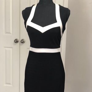 Fitted Dress 🖤🤍